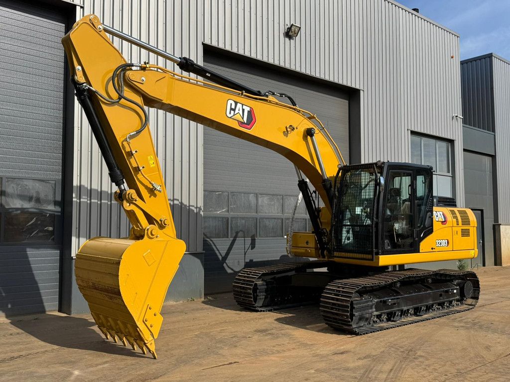 Caterpillar 323D3