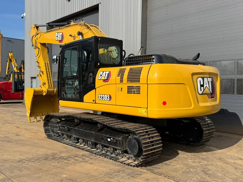 Caterpillar 323D3