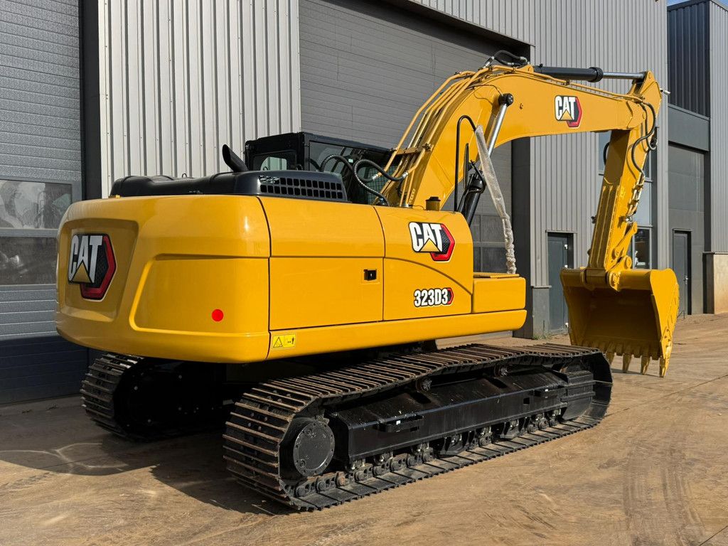 Caterpillar 323D3