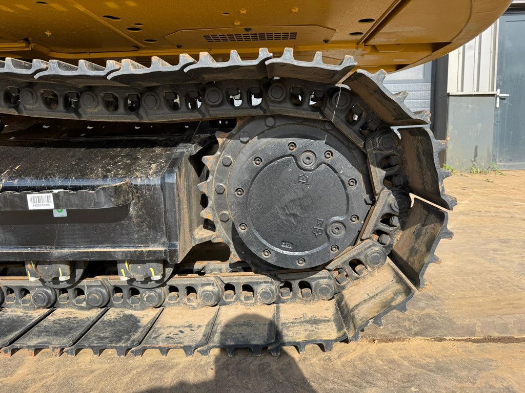 Caterpillar 323D3