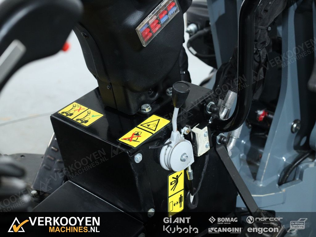 2024 Giant G2500 X-tra HD VV1479