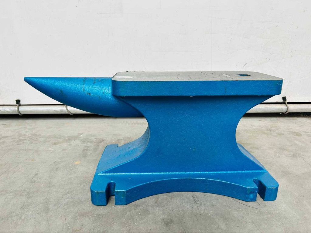 Aambeeld 730x320x340mm