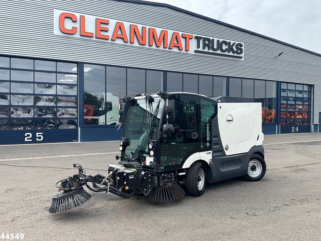Mathieu MC 210 Azura Flex Euro 6 with 3-rd brush