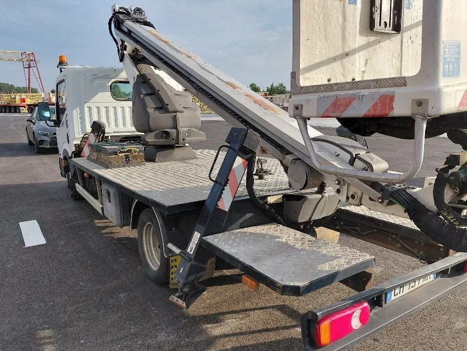 Nissan Cabstar 35.11 Cabstar 35.11