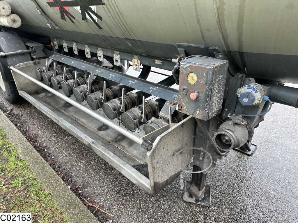 Trailor Fuel 39919 Liter, 9 Compartments