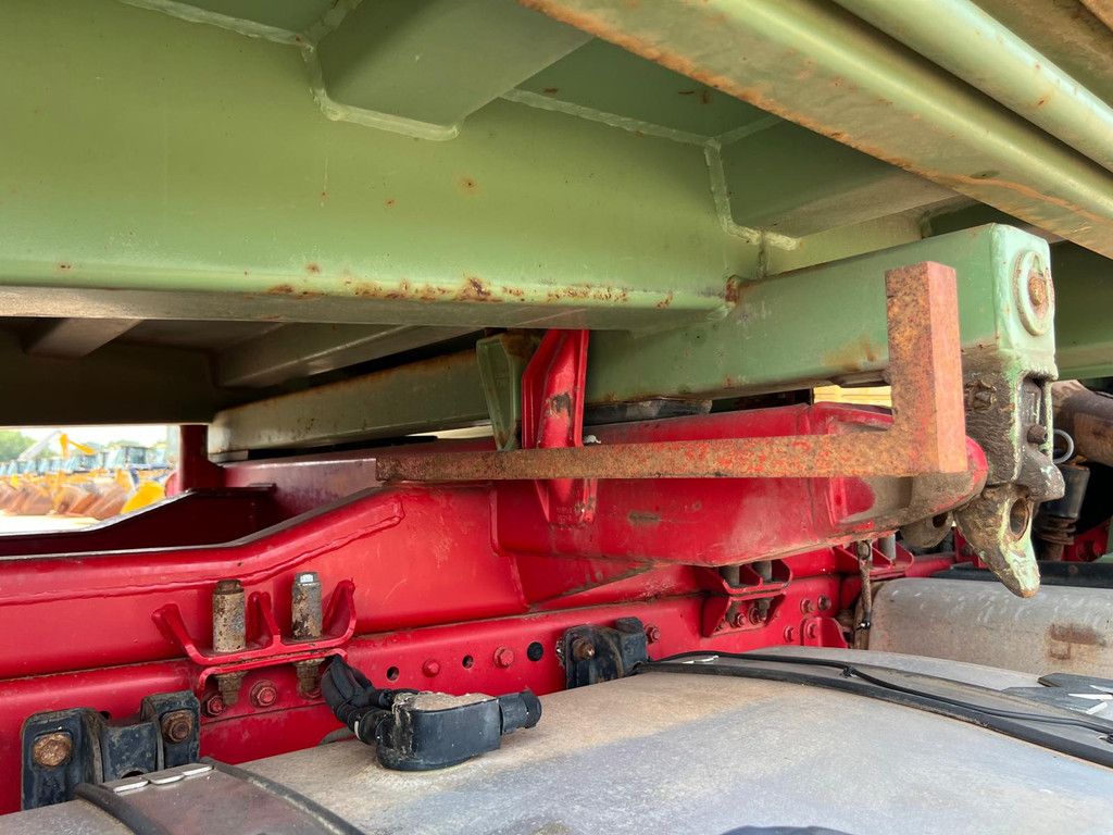 MAN TGA 26.480 tipper + HMF crane