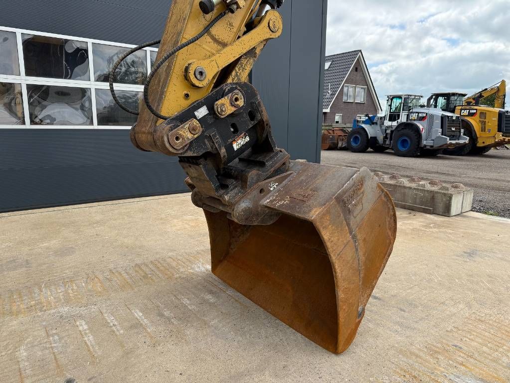 CAT 321 D LCR