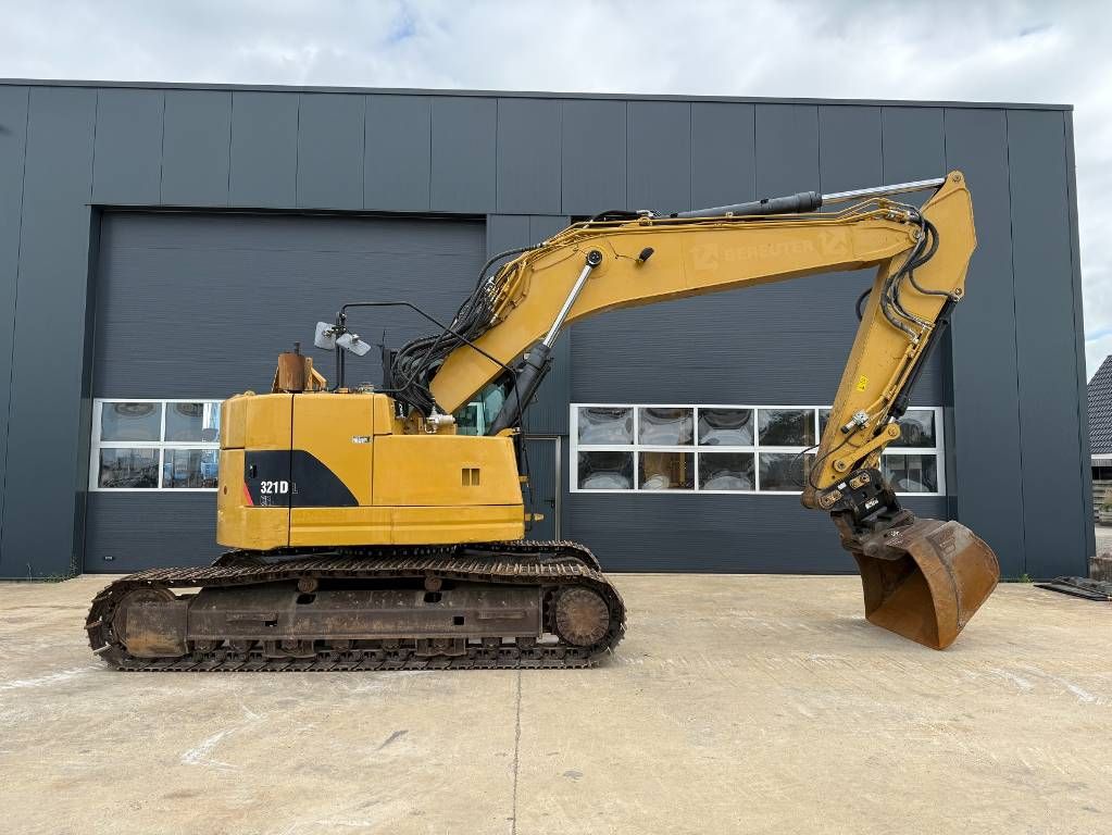 CAT 321 D LCR