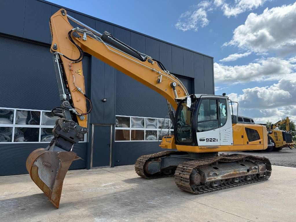 Liebherr R 922 LC