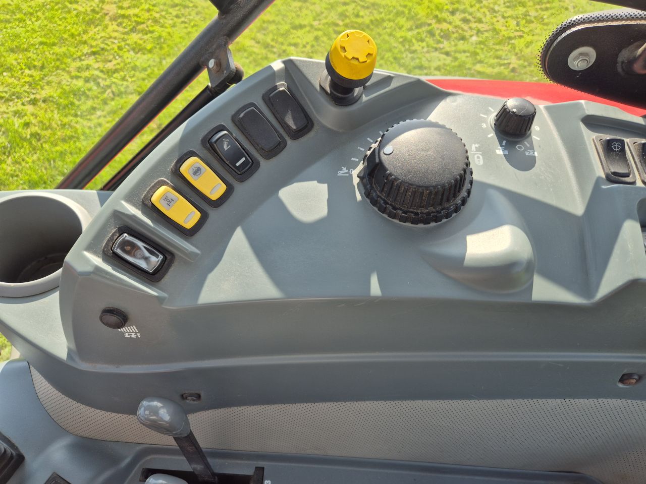 MC Cormick X60.20 met fronthef en PTO