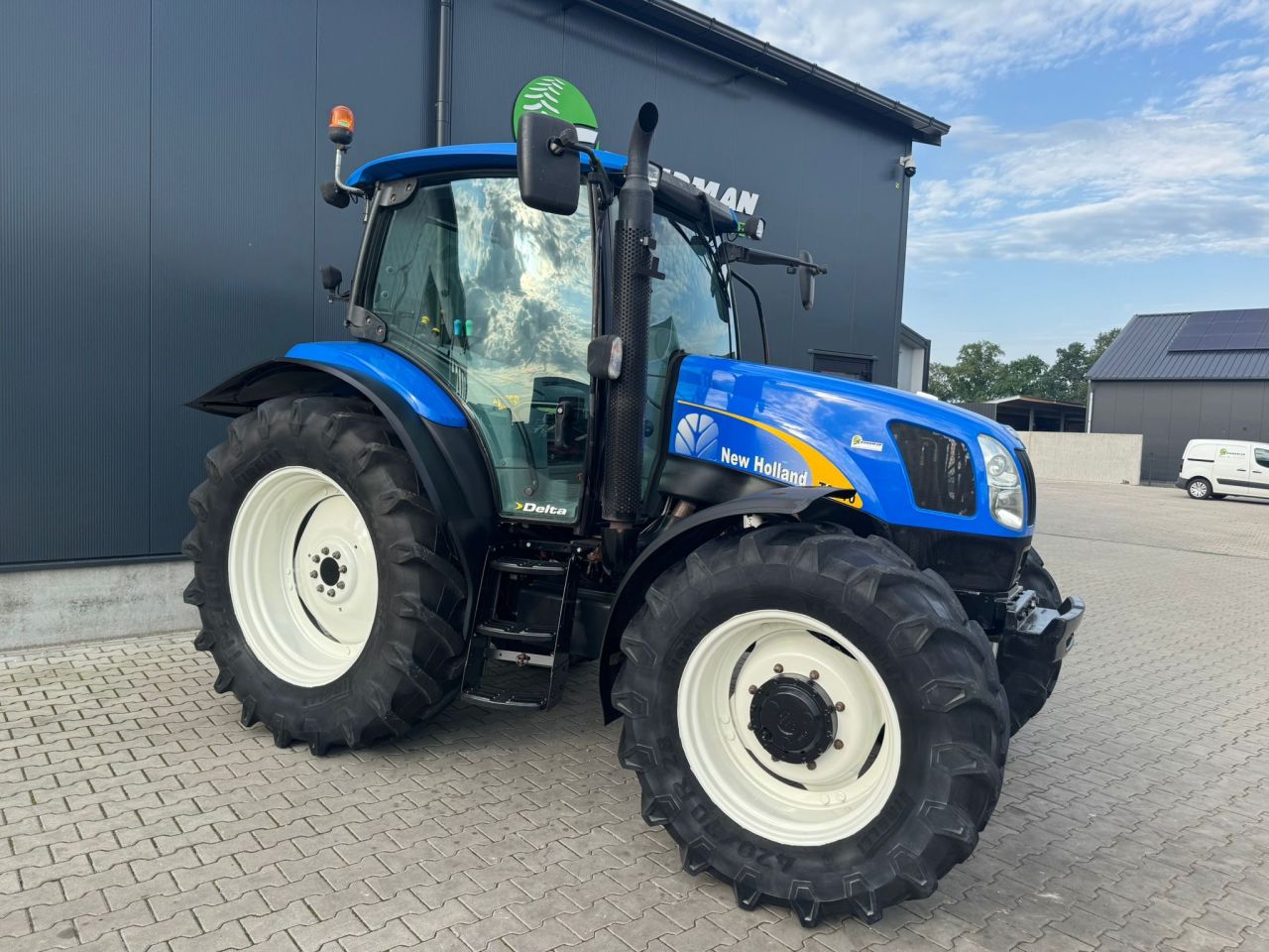 New Holland T6010