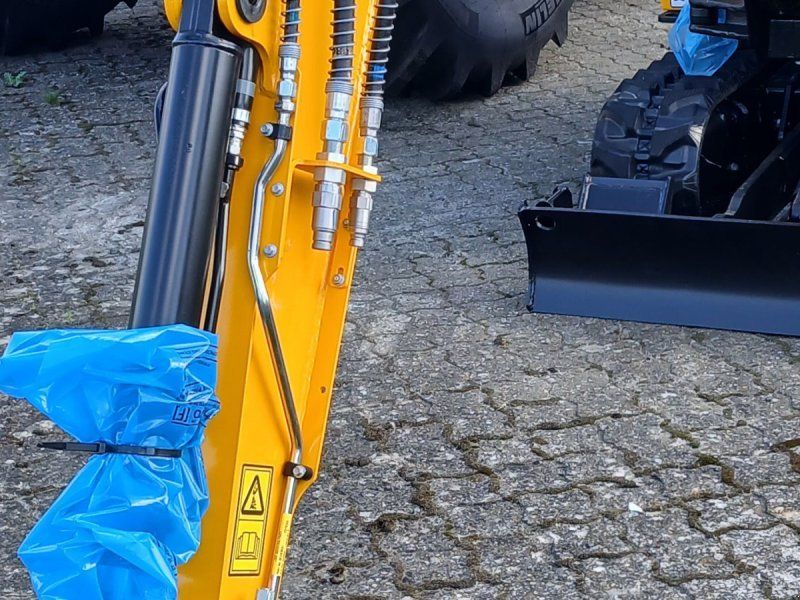 JCB 19 C 1