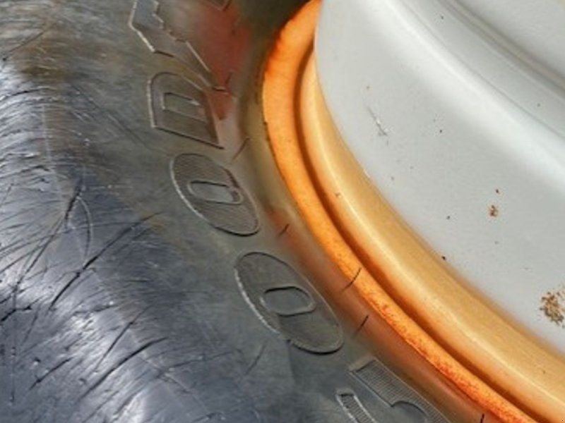 Goodyear 480/70R28
