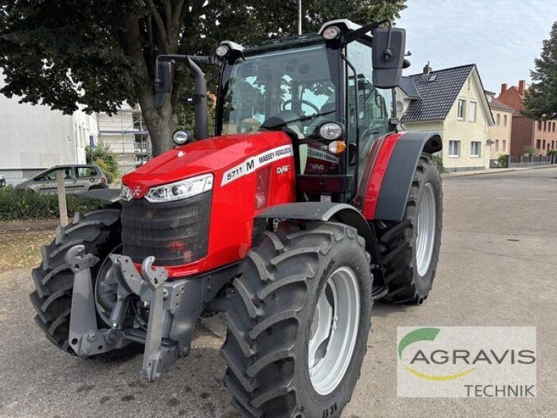 Massey Ferguson 5711 M DYNA-4
