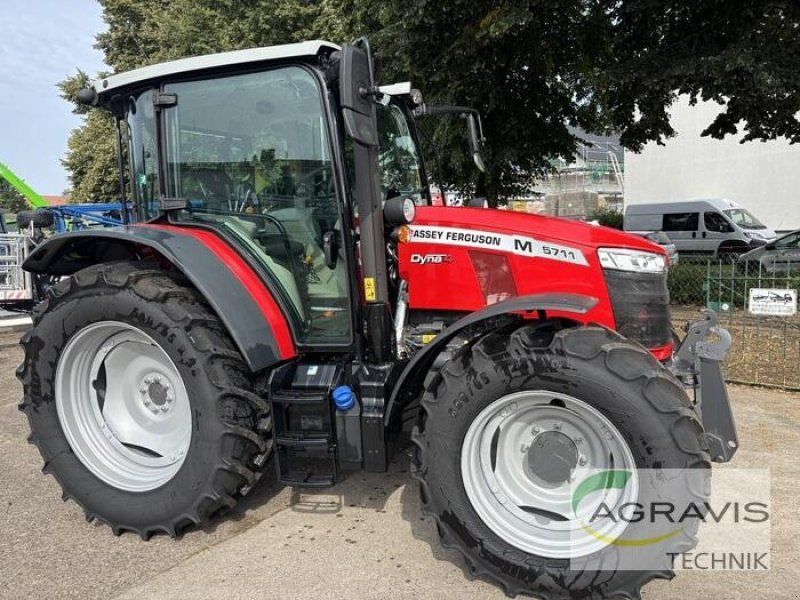 Massey Ferguson 5711 M DYNA-4