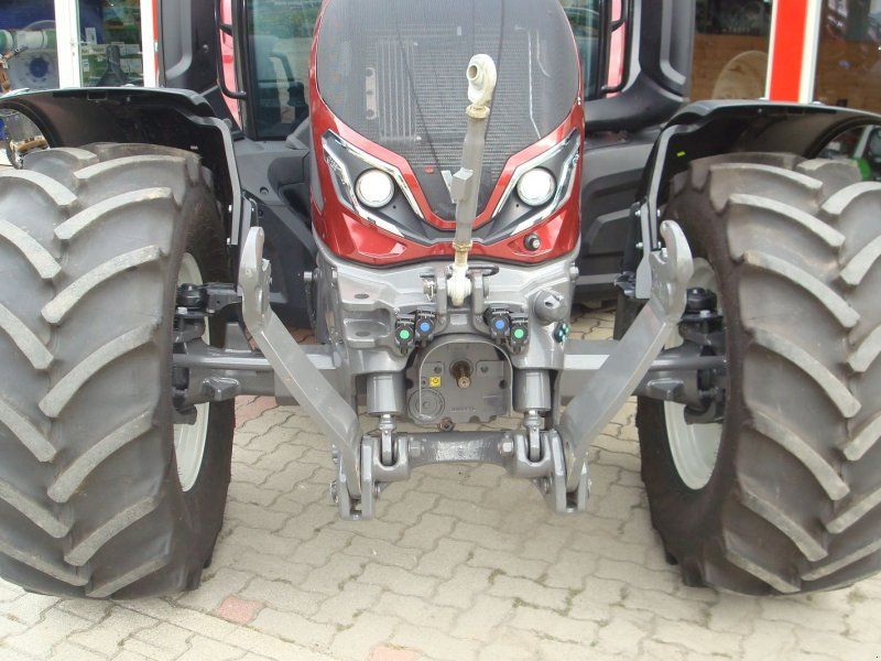 Valtra G135 ACTIVE