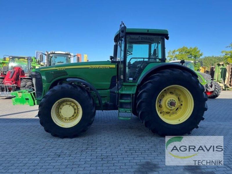 John Deere 8320
