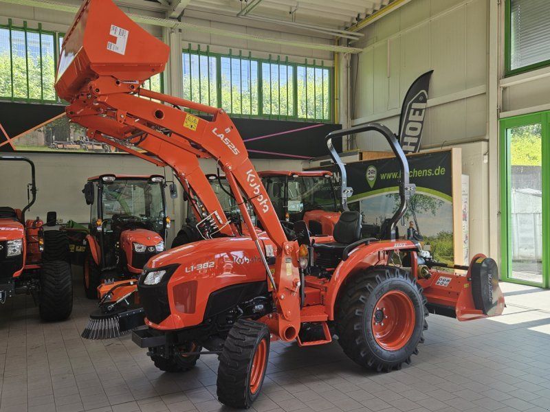 Kubota L1-382 HST Frontlader
