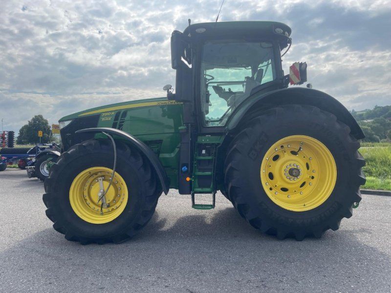 John Deere 7310R