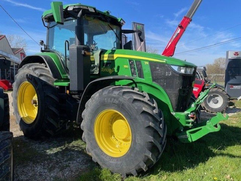 John Deere 7R250