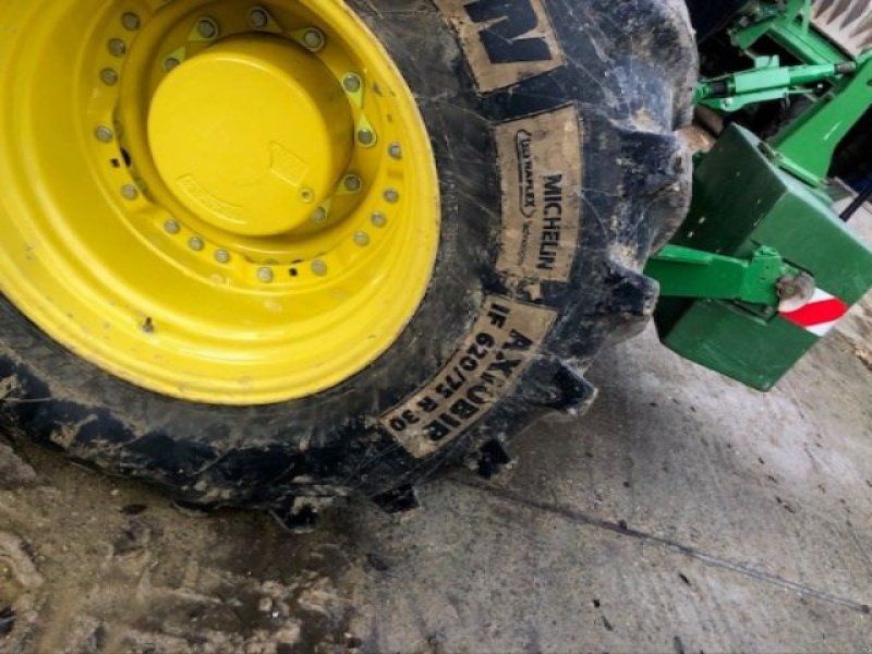 John Deere 7R250