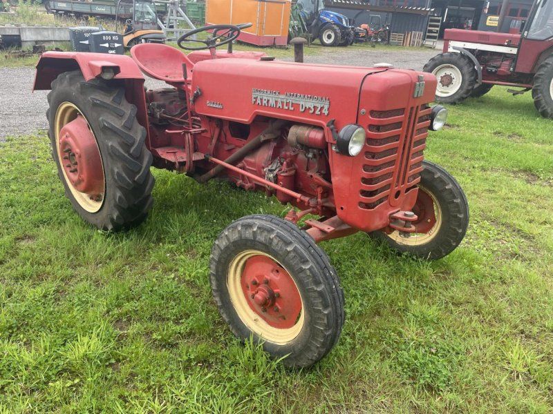 Case IH D 324