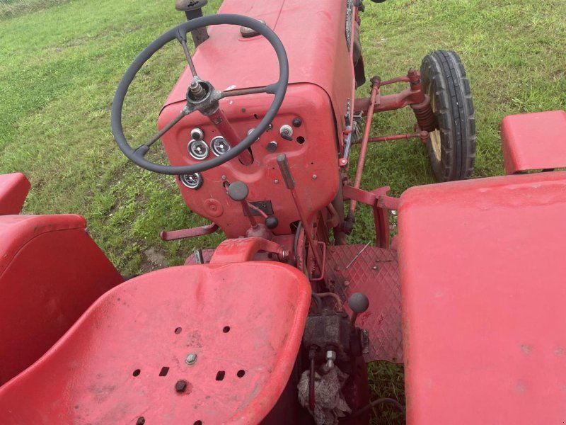Case IH D 324