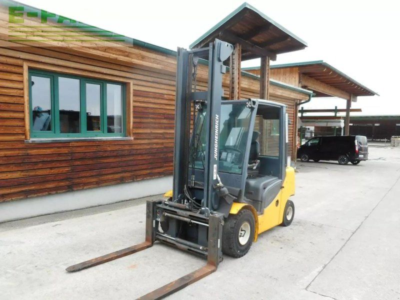 Jungheinrich dfg 430s mit seitenschieber und zinkenverstellun