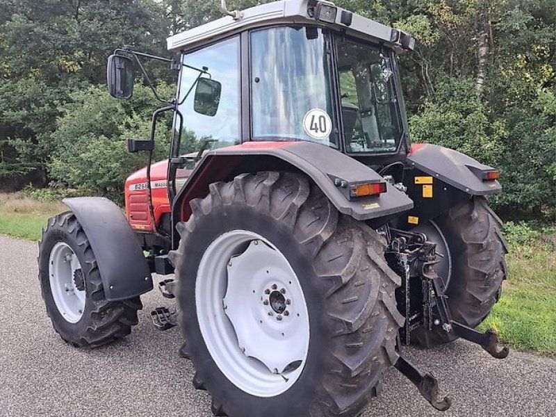 Massey Ferguson 6255