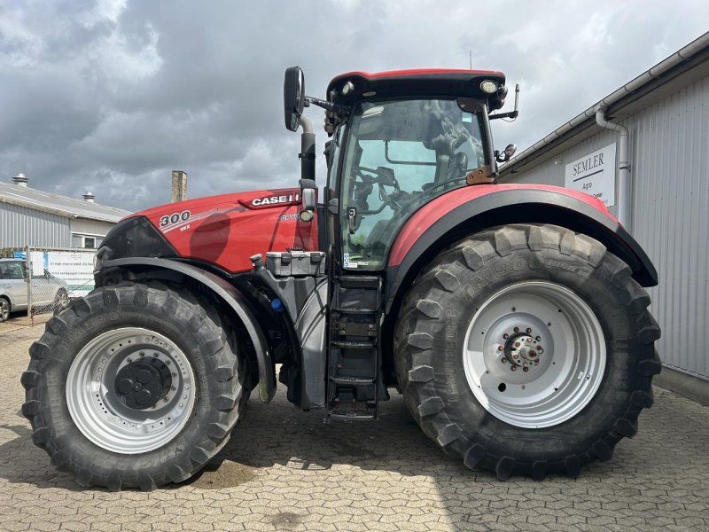 Case IH OPTUM 300 CVX