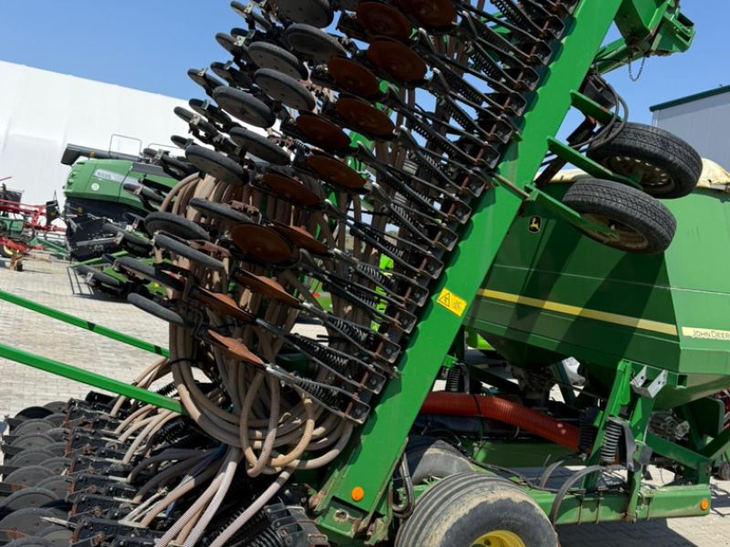 John Deere 740A