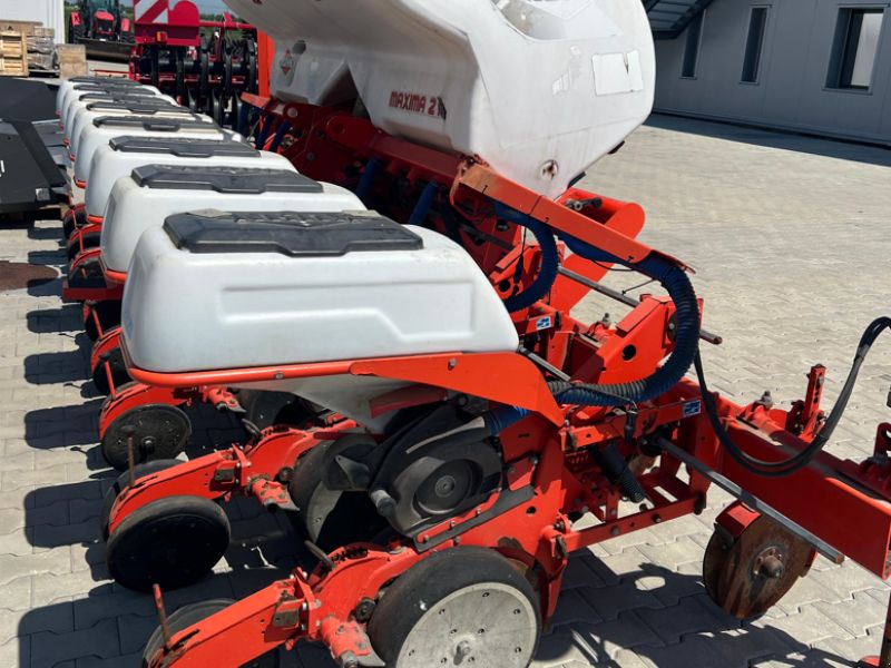 Kuhn Maxima 8-reihig