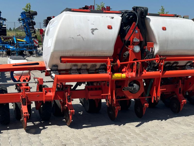 Kuhn Maxima 8-reihig