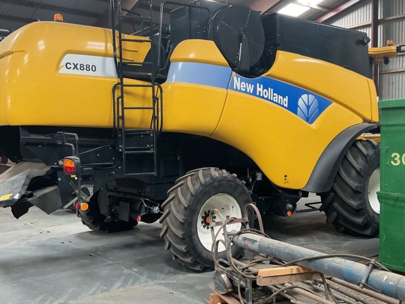 New Holland CX880 med skærebordsvogn