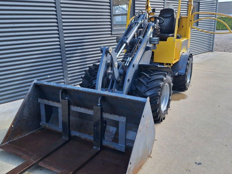 Eurotrac W12