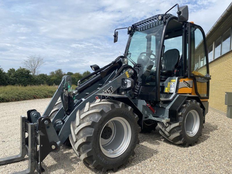 Giant G2700 HD