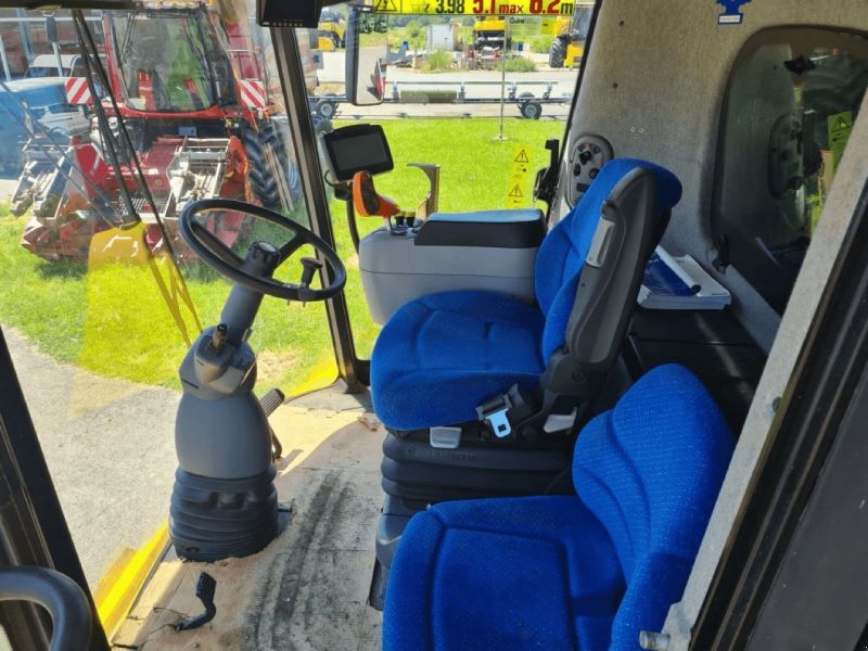 New Holland CX 8080