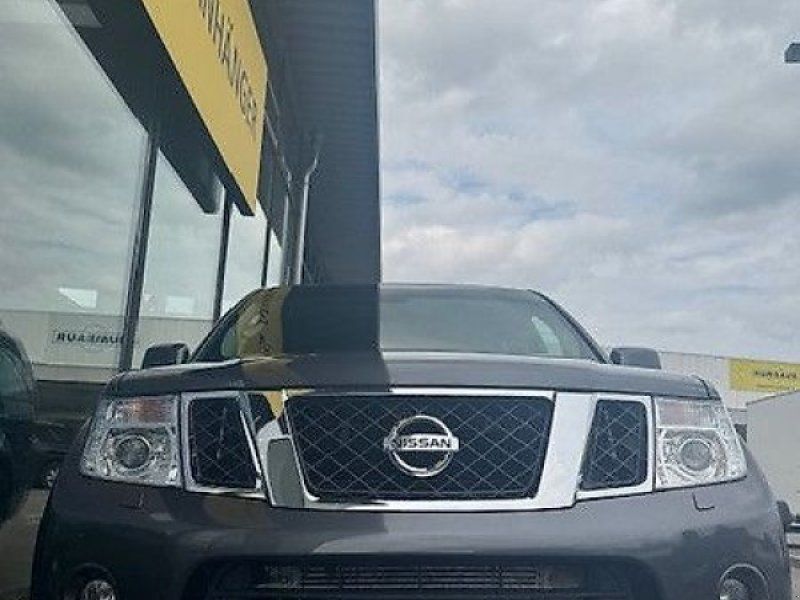 Nissan Pathfinder 3.0 SUV Geländewagen  Sitzer 3,5t Anh