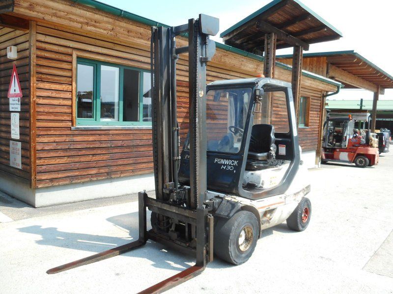 Linde H30D-03 ( Perkins Motor )