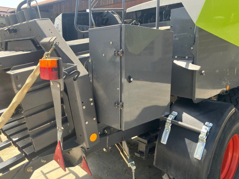 Claas Quadrant 3200