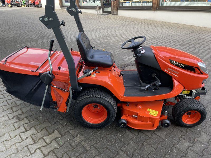 Kubota GR 2120 II