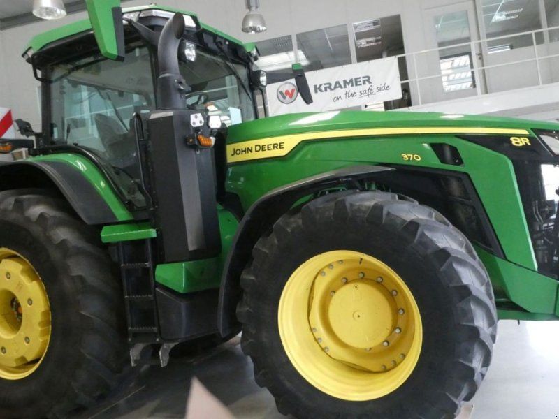 John Deere 8R370 Premium Edition. 900/60R42 Dæk og hjulvægte . Ring til Ulr
