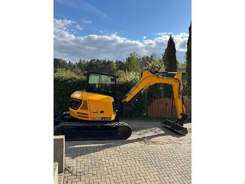 JCB 85Z-1