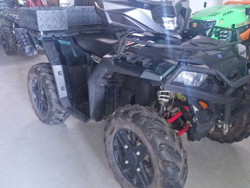 Polaris Sportsman XP 1000  Red edition