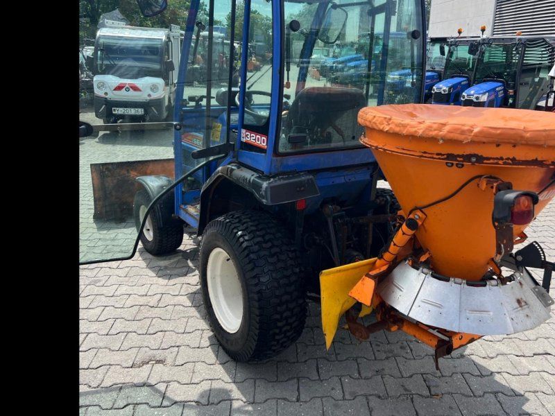 Iseki TM 3200