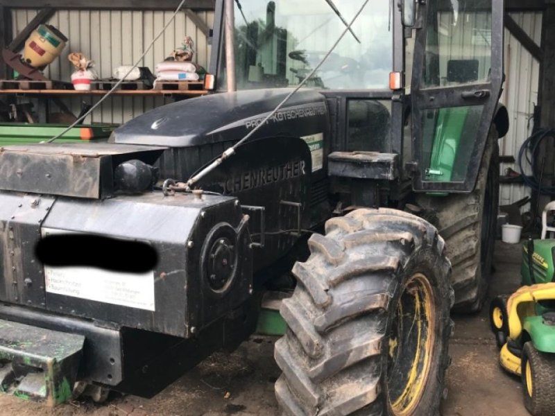 John Deere 6920