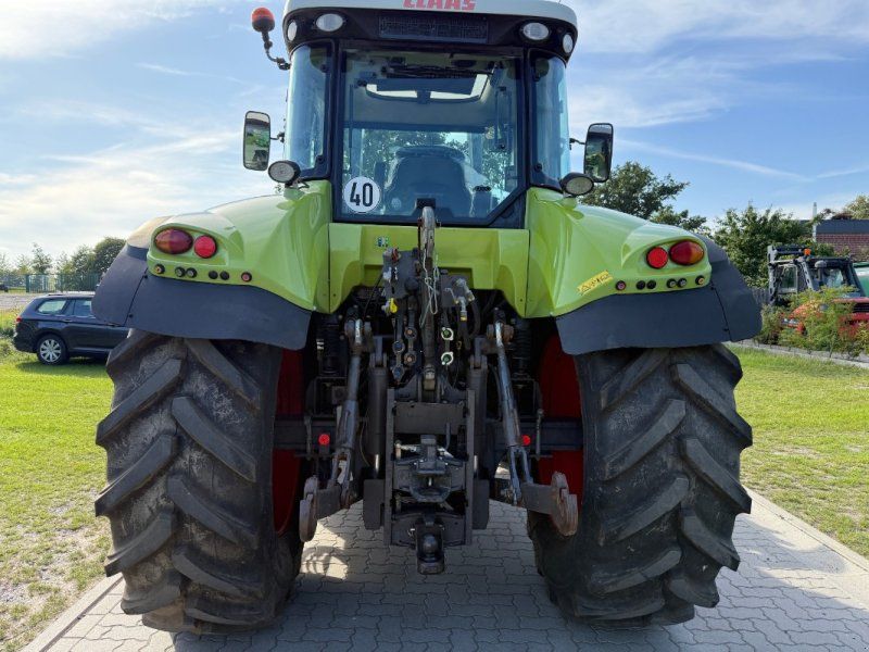Claas Arion 620