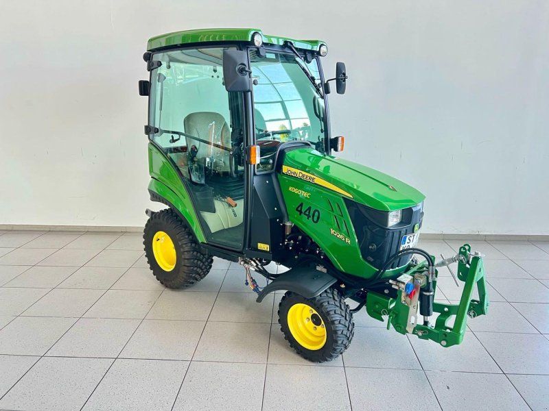 John Deere 1026R