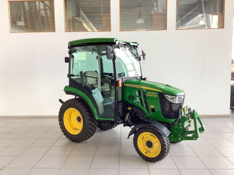 John Deere 2038R