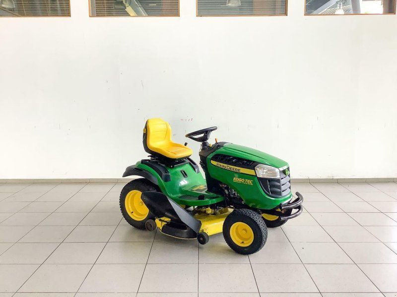 John Deere X165